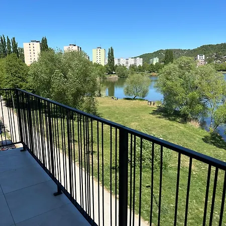 Apartmán Luxusné Nad Jazerom